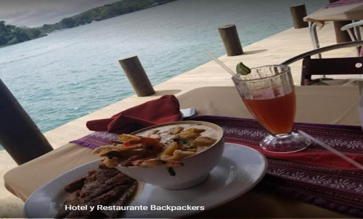 Hotel Y Restaurante Backpackers Rio Dulce Town Dış mekan fotoğraf